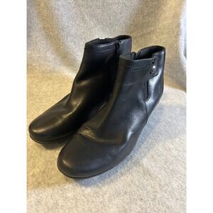 Clarks Collection Black Leather Ankle Boots Side Zip Block Heel Women 9.5M